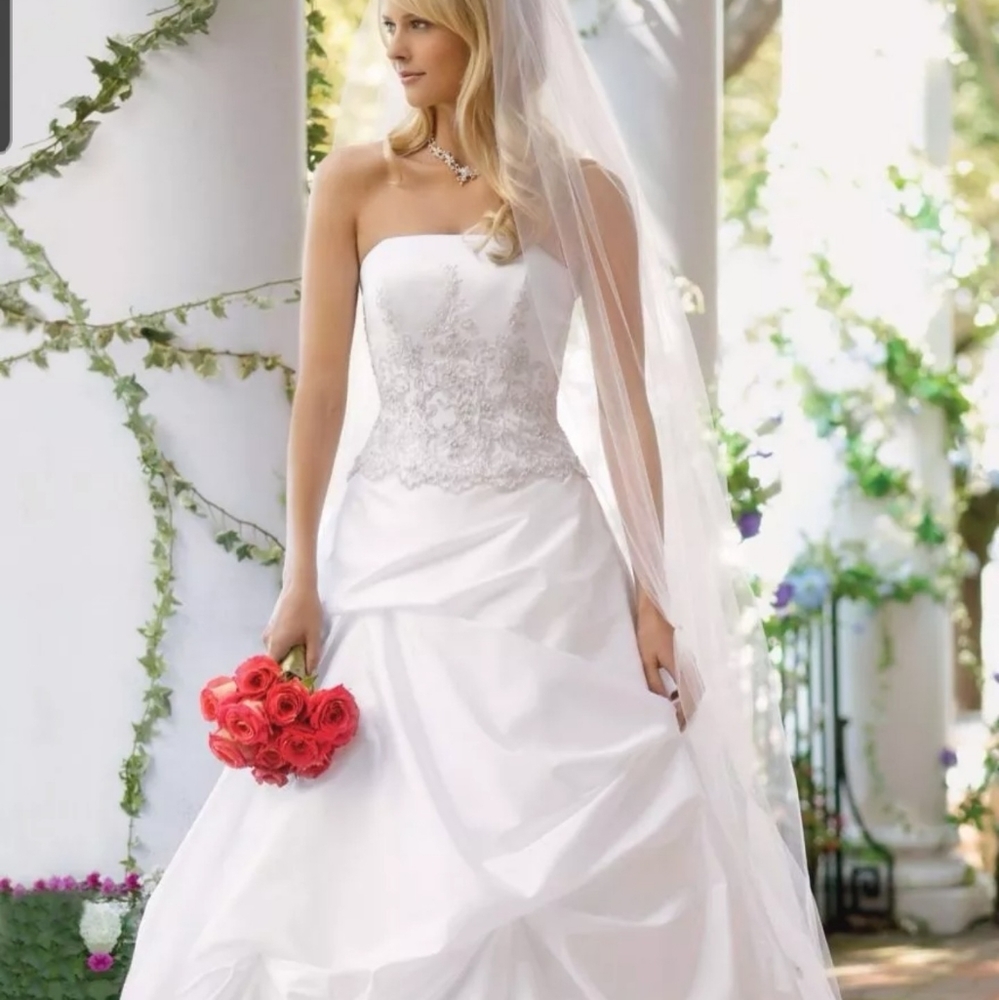 Pre-owned David's Bridal Gown White Satin/Taffeta